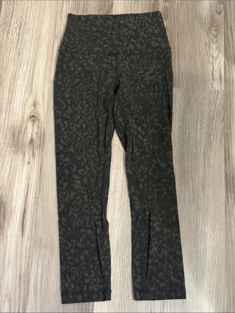 lululemon Olive Green Performance Leggings sz 2